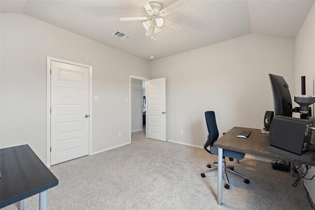 Building Photo - 408 Black Opal Dr
