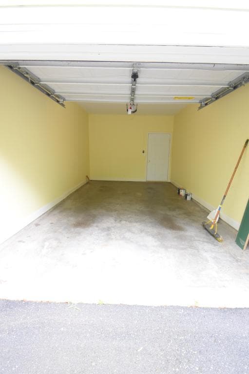 Building Photo - 16423 Golden River Ln