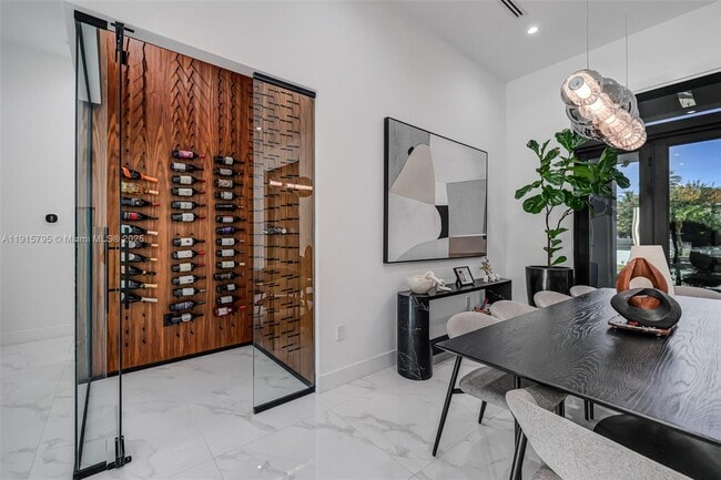 Building Photo - 250 NW 129th Ave