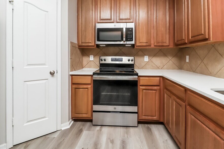 Building Photo - 418 Whitewater Way NW