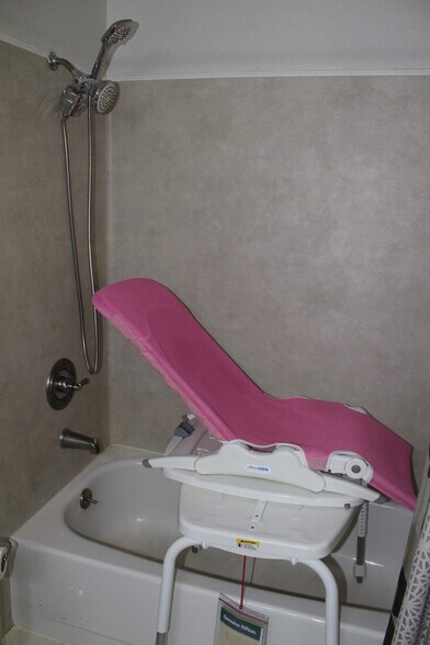 Building Photo - 12939 NE 195th Pl