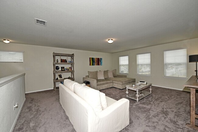 Building Photo - 7807 Cottonwood Ridge