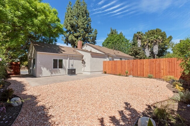 Building Photo - 7916 Etiwanda Ave