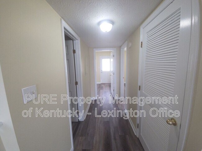 Building Photo - 164 Grinder Ct