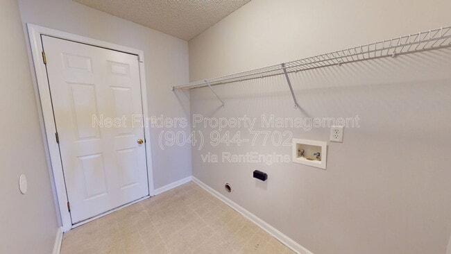 Building Photo - 12180 Basalt Dr N