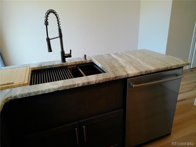 Building Photo - 6815 Ravencrest Dr