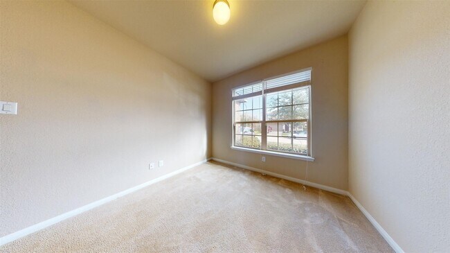 Building Photo - 14010 Cypress Meadows Dr