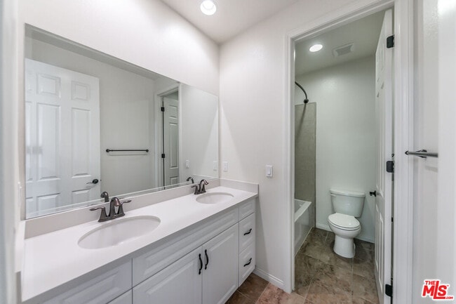Building Photo - 22379 Driftwood Ct