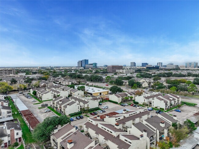 Building Photo - 10075 Westpark Dr