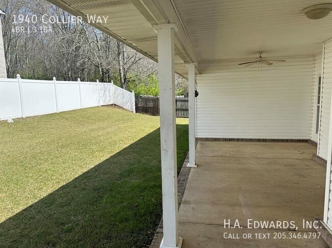 Building Photo - 1940 Collier Way