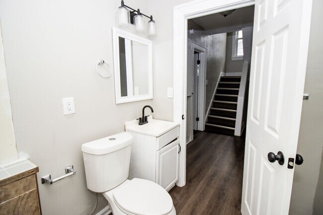 Building Photo - 5153 Cato St