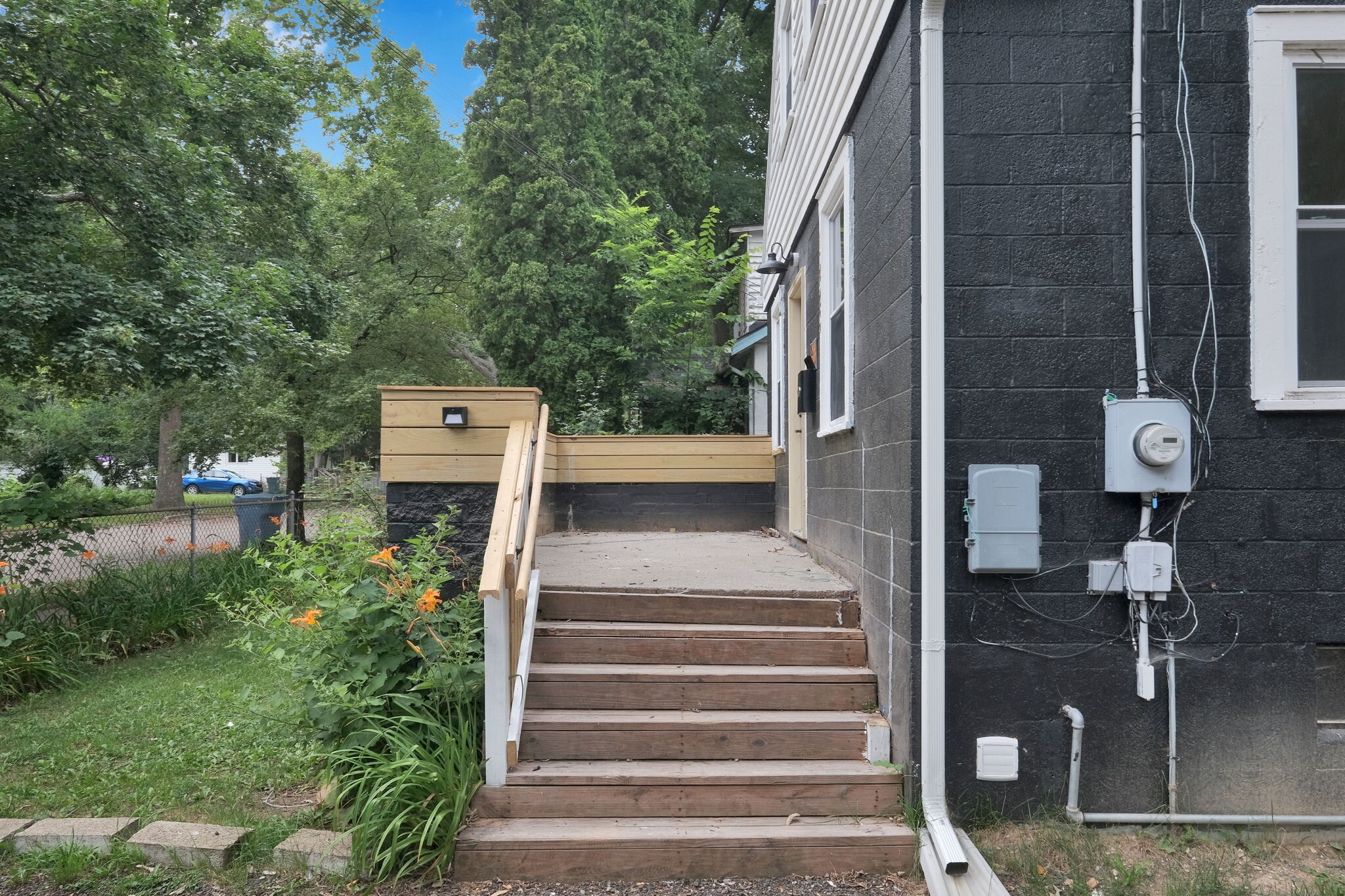 Building Photo - 1225 Regent St