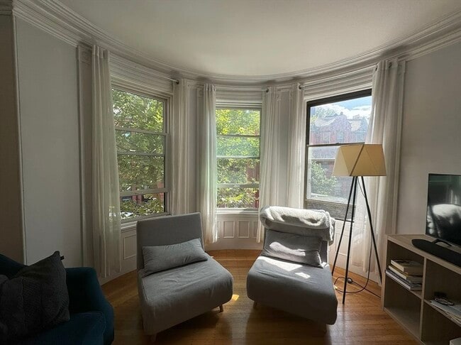 Building Photo - 429 Marlborough St