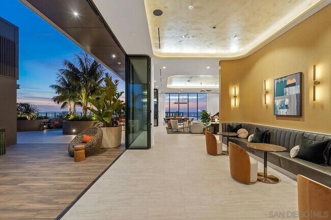 Building Photo - 1331 Columbia St