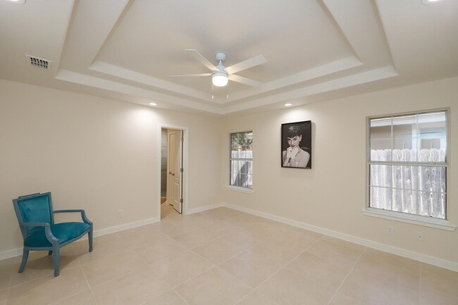 Building Photo - 306 Cinnamon Teal Loop