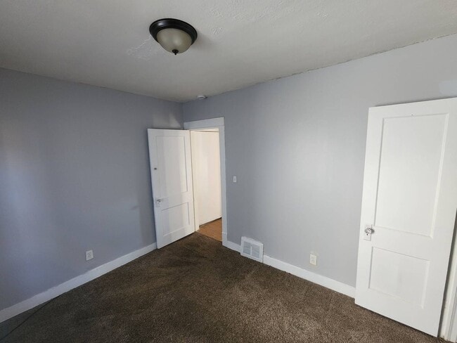 Building Photo - 11702 Honeydale Ave