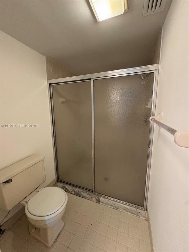 Building Photo - 8444 Shadow Ct