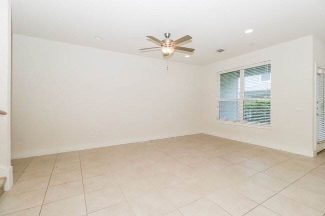 Building Photo - Beautiful two level Condo