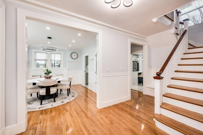 Building Photo - 815 Central Ave