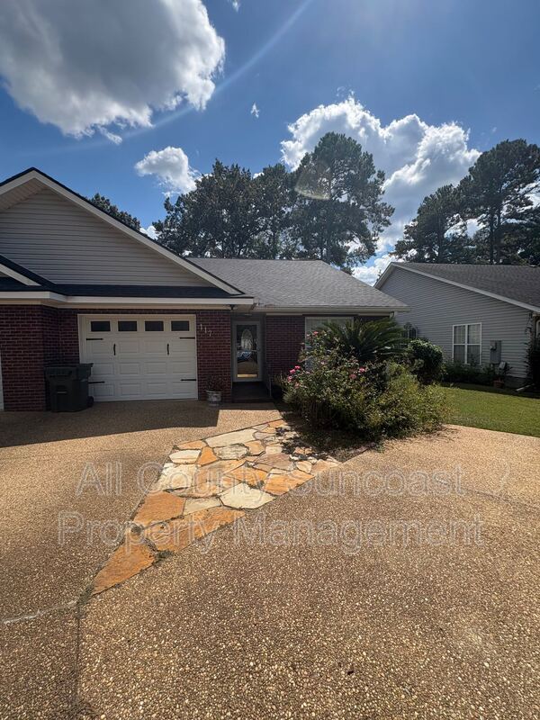 Building Photo - 117 Pine Lake Dr
