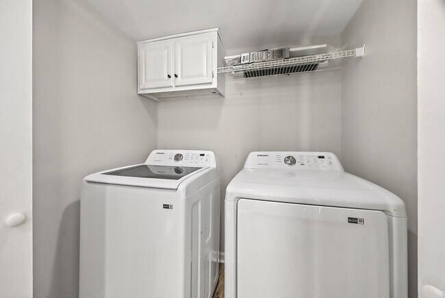 Building Photo - Newly renovated, adorable 3-bedroom, 1-bath home in Rock Hill!