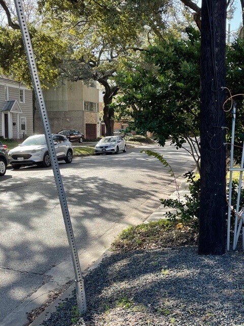 Building Photo - 4310 Mt Vernon St