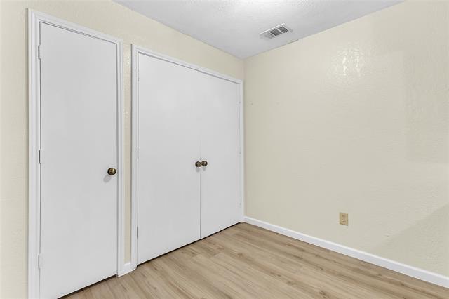 Building Photo - 211 W Trinity St