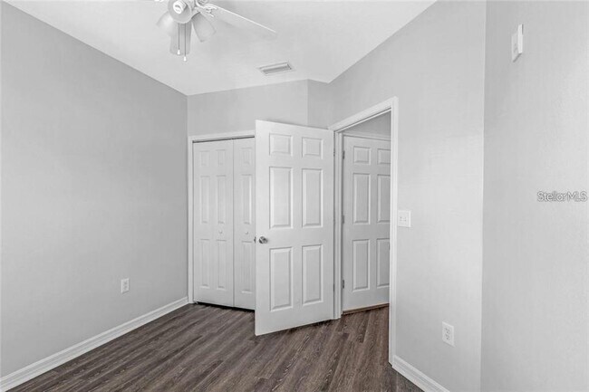 Building Photo - 9519 Newdale Way