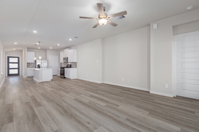 Building Photo - 16703 Sterling Clf St