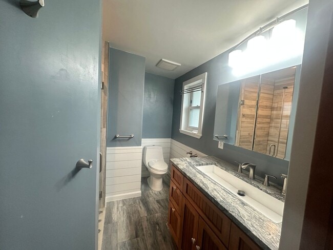 Building Photo - 820 3rd Ave S