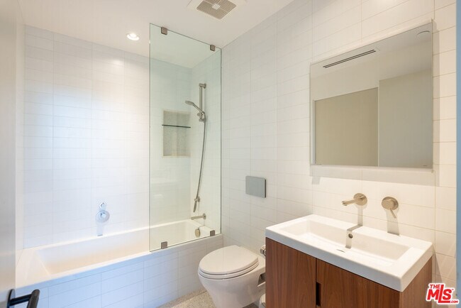 Building Photo - 746 Marco Pl