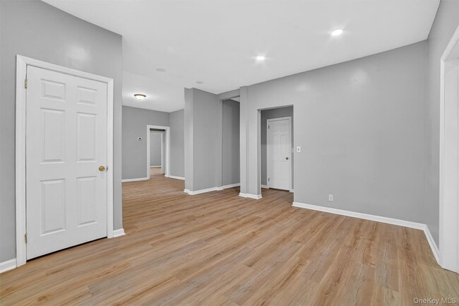 Building Photo - 4 Amackassin Terrace