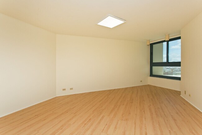 Building Photo - 2/2/2 Harbor and ocean view unit