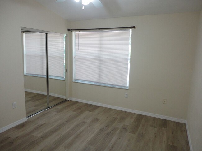 Building Photo - 3584 SW 30th Way