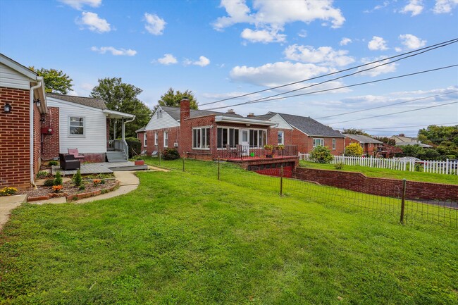 Building Photo - 14 Mount Olivet Blvd