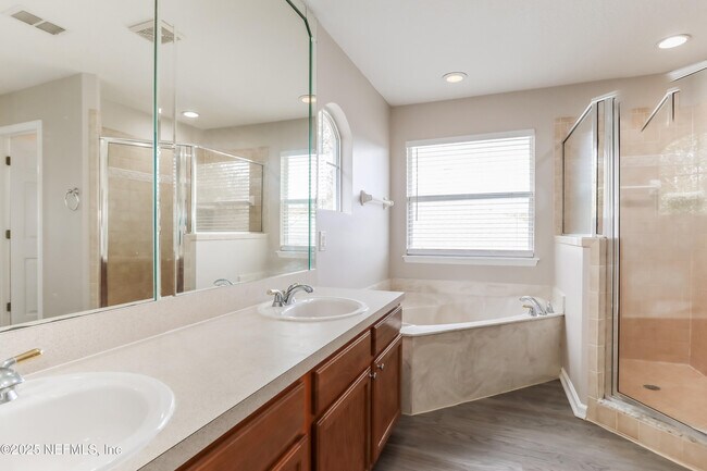 Building Photo - 683 Southland Ln