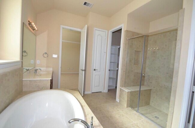Building Photo - 7219 Pearl Terrace Ln