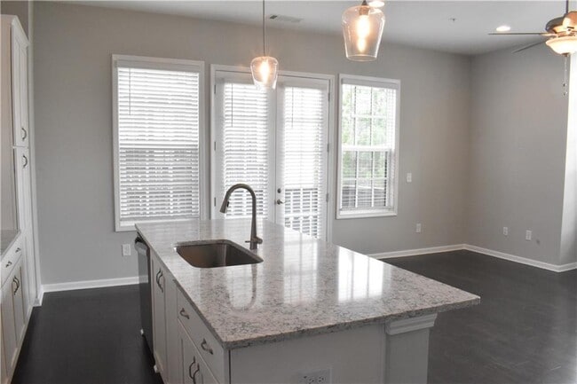 Building Photo - 225 Britten Pass