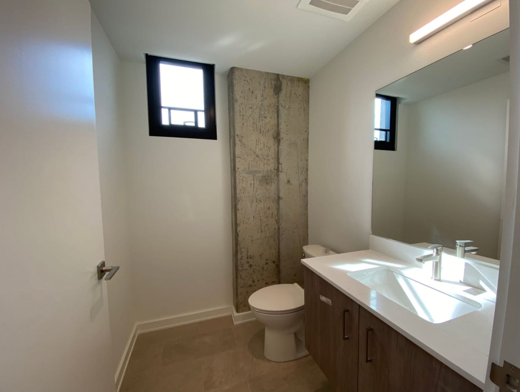 Building Photo - 1120 W Patterson Ave