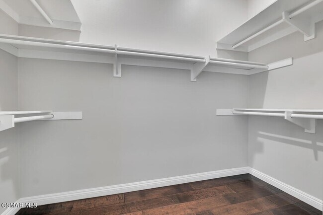 Building Photo - 6320 Ballantine Pl