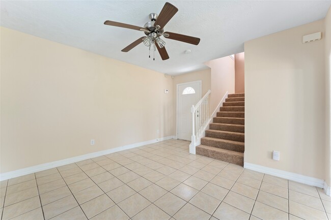 Building Photo - 11510 Palmsprings Dr
