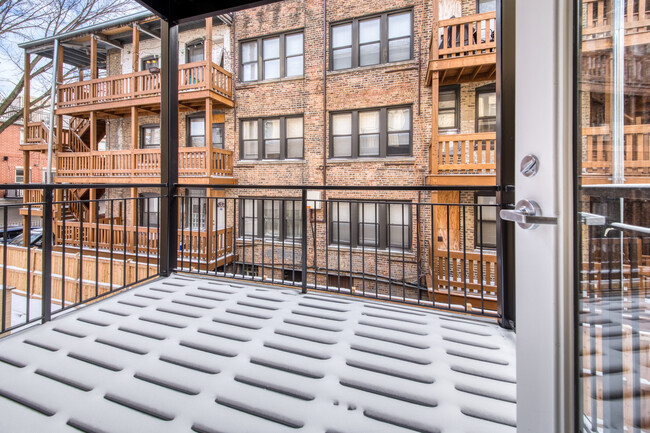 Building Photo - 4637 N Ashland Ave