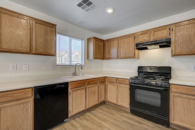 Building Photo - Single-Family Home in a Cul-de-Sac 3BD/2.5BA – Freshly Updated & Move-In Ready!