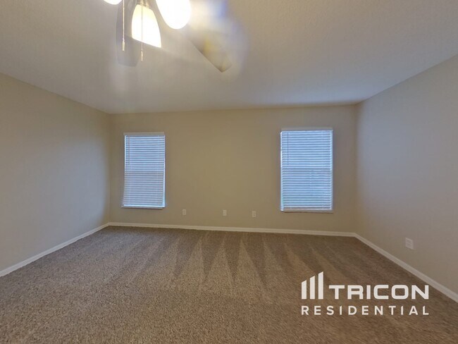 Building Photo - 5044 Pine Needle Dr
