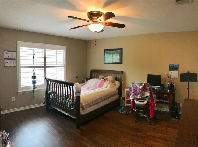 Building Photo - 5910 Blanco River Pass