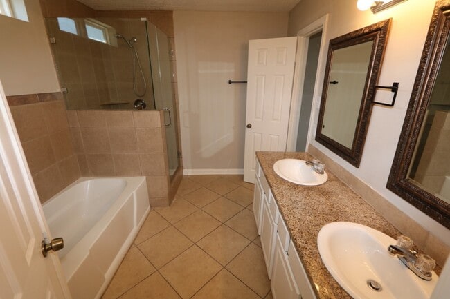 Building Photo - 6223 Autumn Forest Dr