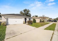 Building Photo - North Lakeland Rental Home!