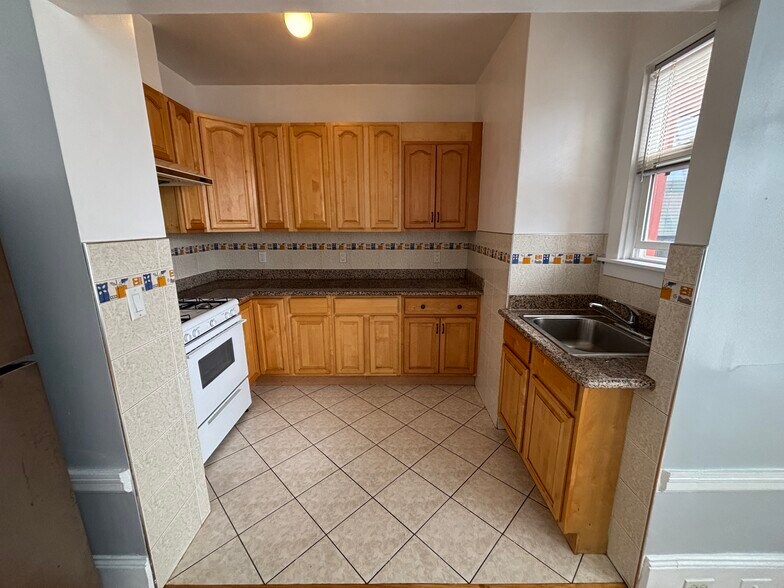 Kitchen - 2120 Clement St