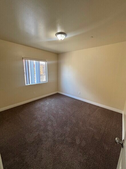 Building Photo - 4523 Arlington Ave