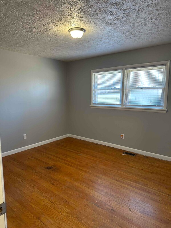 Building Photo - 9812 Sunkist Way